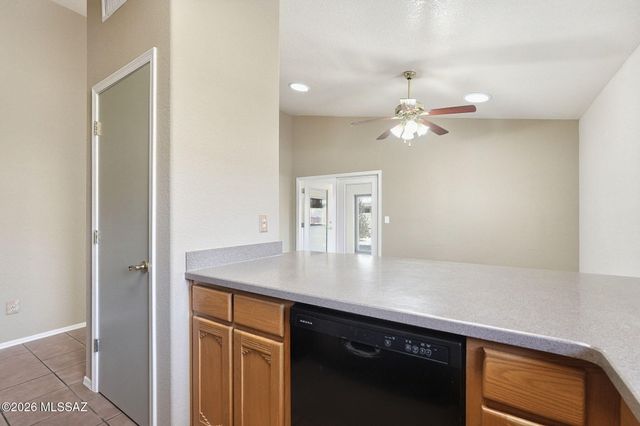1578 W Camino Acierto, Sahuarita, AZ 85629