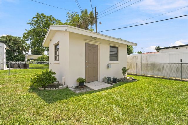 3240 SW 84th Ave, Miami, FL 33155