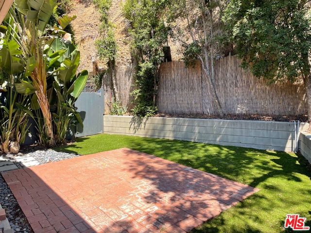2154 N BEVERLY GLEN Boulevard, Los Angeles, CA 90077