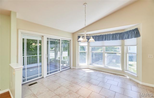 122 Westgate Drive, St Peters, MO 63376