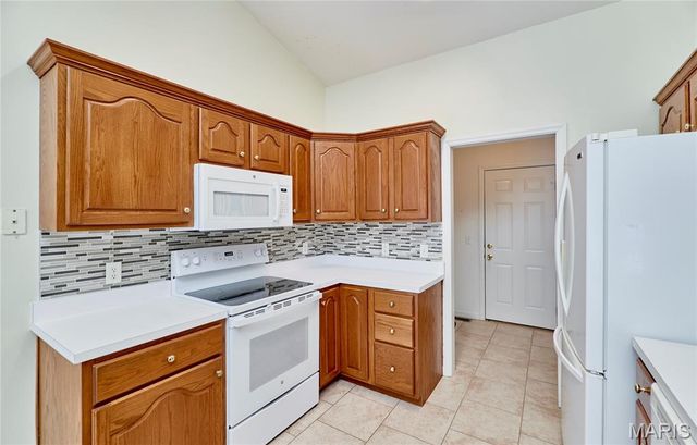 122 Westgate Drive, St Peters, MO 63376