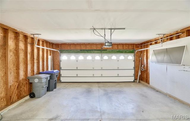 122 Westgate Drive, St Peters, MO 63376