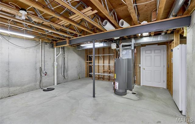 122 Westgate Drive, St Peters, MO 63376