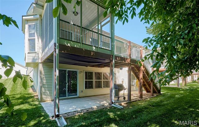 122 Westgate Drive, St Peters, MO 63376