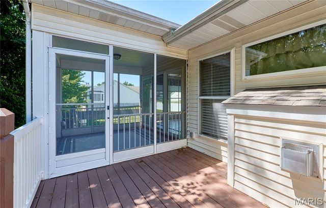 122 Westgate Drive, St Peters, MO 63376