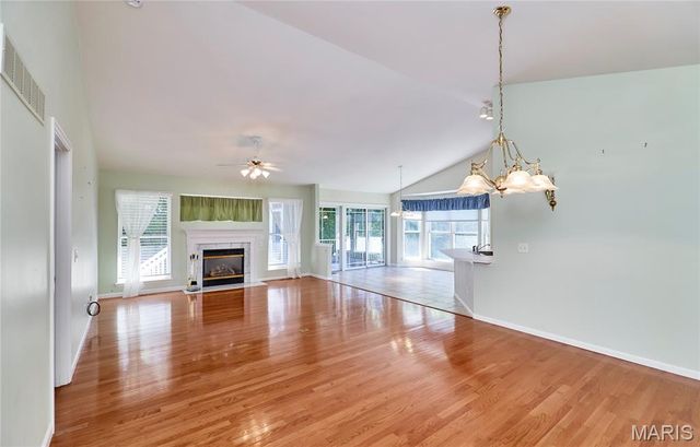 122 Westgate Drive, St Peters, MO 63376