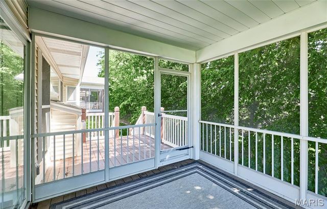 122 Westgate Drive, St Peters, MO 63376