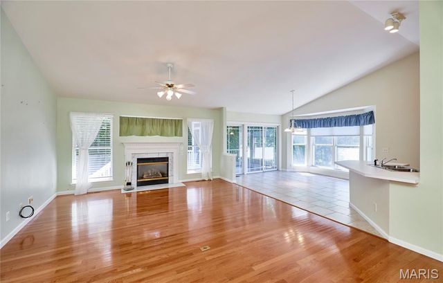 122 Westgate Drive, St Peters, MO 63376