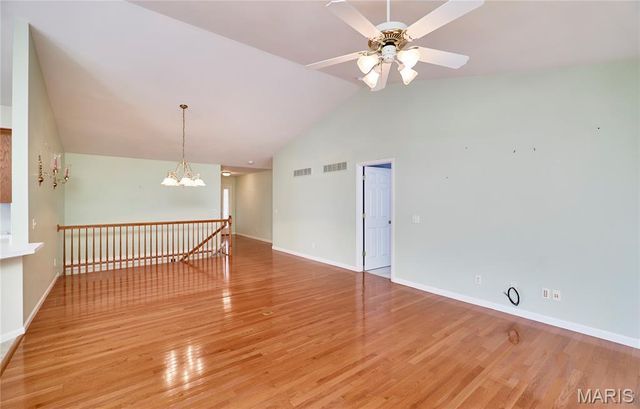 122 Westgate Drive, St Peters, MO 63376