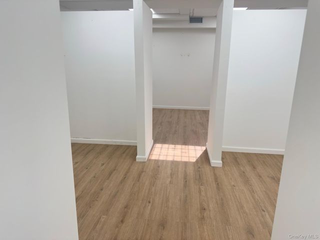 45-19 162 St, Flushing, NY 11358