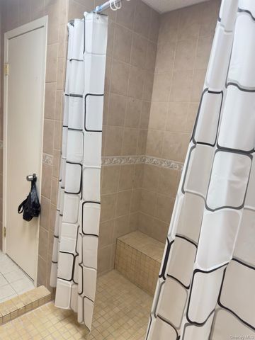 45-19 162 St, Flushing, NY 11358