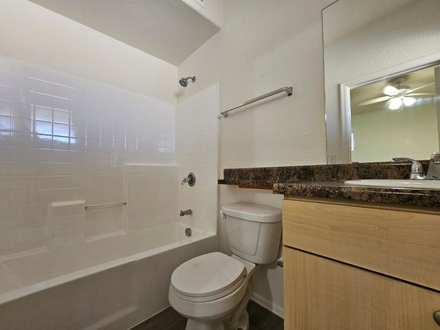 18416 N Cave Creek Road 2001, Phoenix, AZ 85032