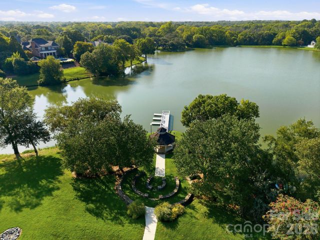 8821 Covey Rise Court, Charlotte, NC 28226