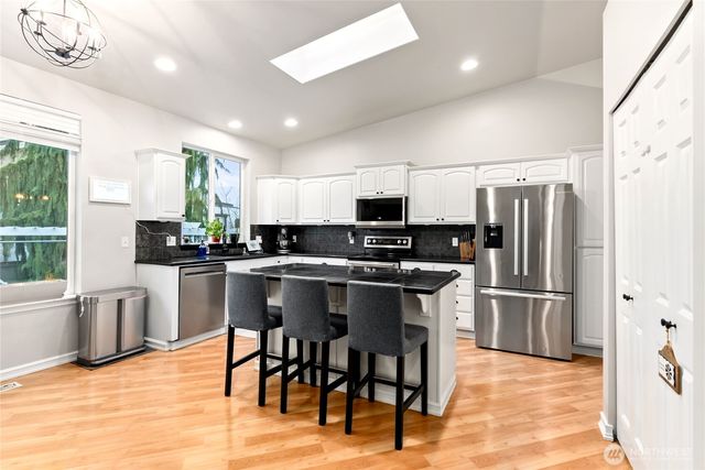 10018 Cascadian Avenue SE, Yelm, WA 98597