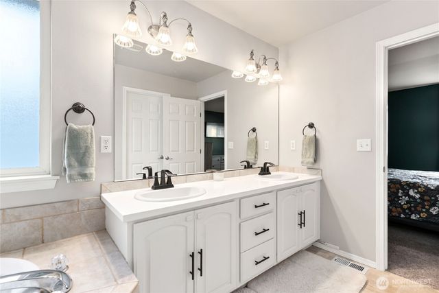 10018 Cascadian Avenue SE, Yelm, WA 98597