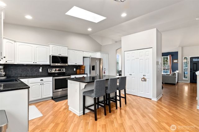 10018 Cascadian Avenue SE, Yelm, WA 98597