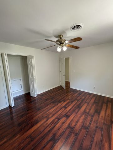 216 McKaig Rd, Murfreesboro, TN 37127