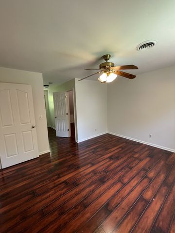 216 McKaig Rd, Murfreesboro, TN 37127