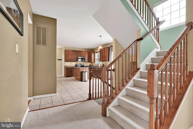 2720 QUAKER CT, York, PA 17408