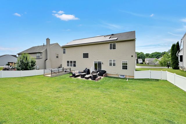 2720 QUAKER CT, York, PA 17408