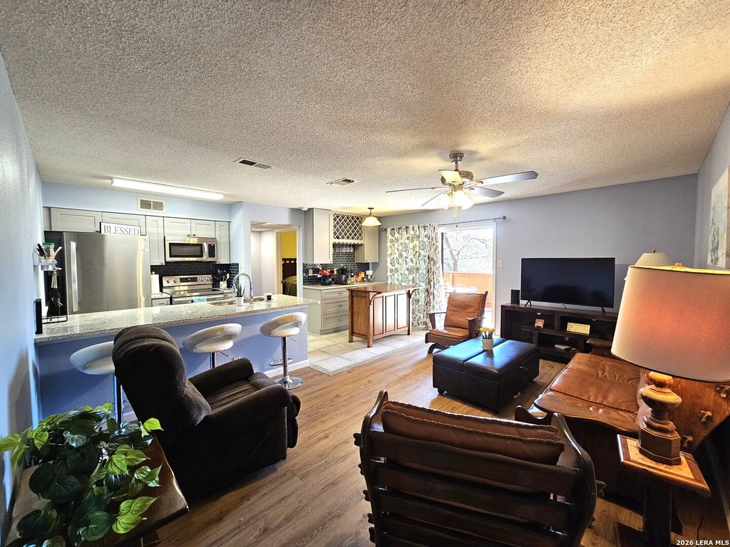 13018 Heimer Rd Apt 1003, San Antonio, TX 78216