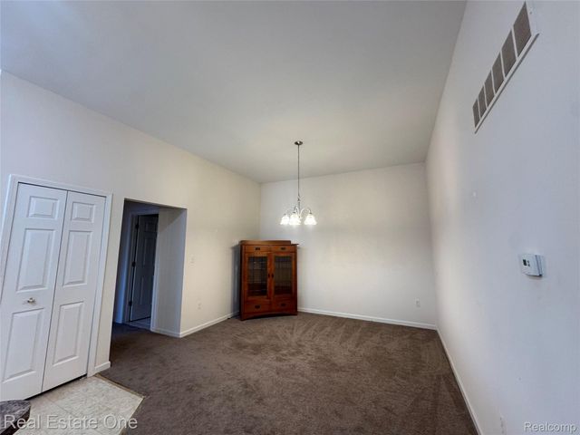 52210 S Gabriella Lane 39, Macomb Township, MI 48042