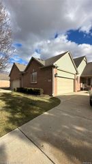 52210 S Gabriella Lane 39, Macomb Township, MI 48042