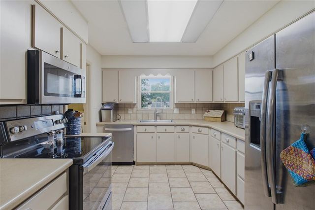 2275 Pinon Drive, Lake Charles, LA 70611
