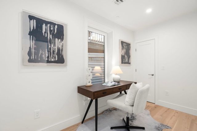 90 A Street 3, Boston, MA 02127