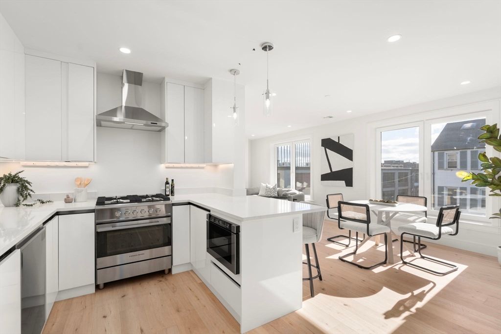 90 A Street 3, Boston, MA 02127