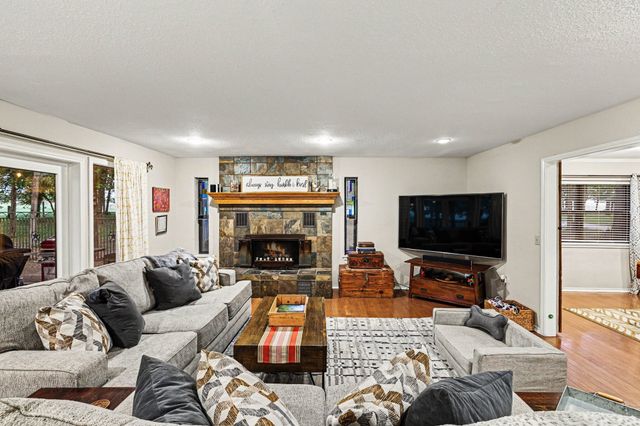 380 County Road 123, Gainesville, TX 76240