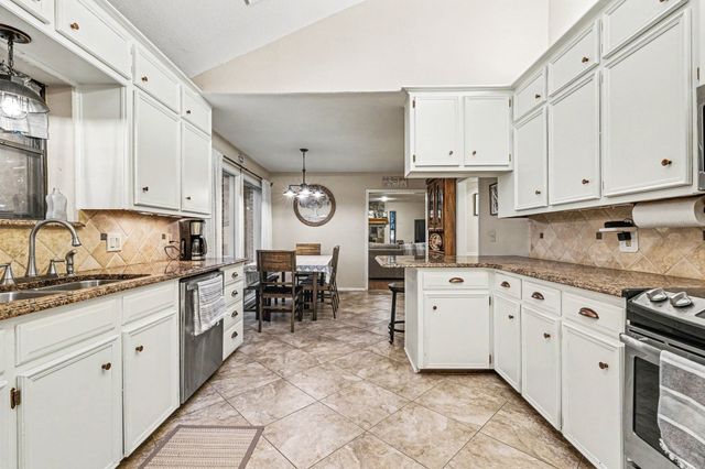 380 County Road 123, Gainesville, TX 76240