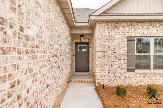 527 Bristleleaf Path, Kathleen, GA 31047