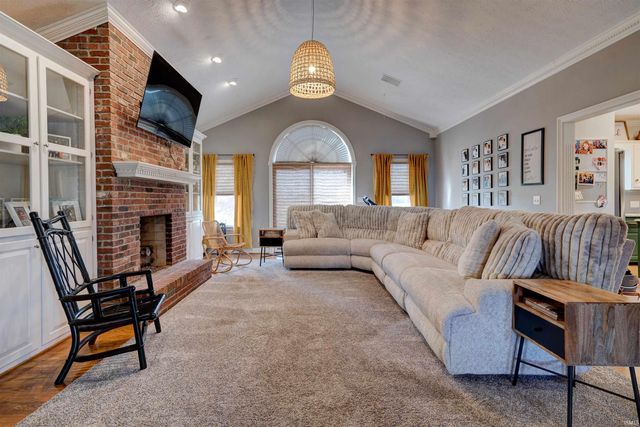 868 N Country Road 350 W Road, Rockport, IN 47635