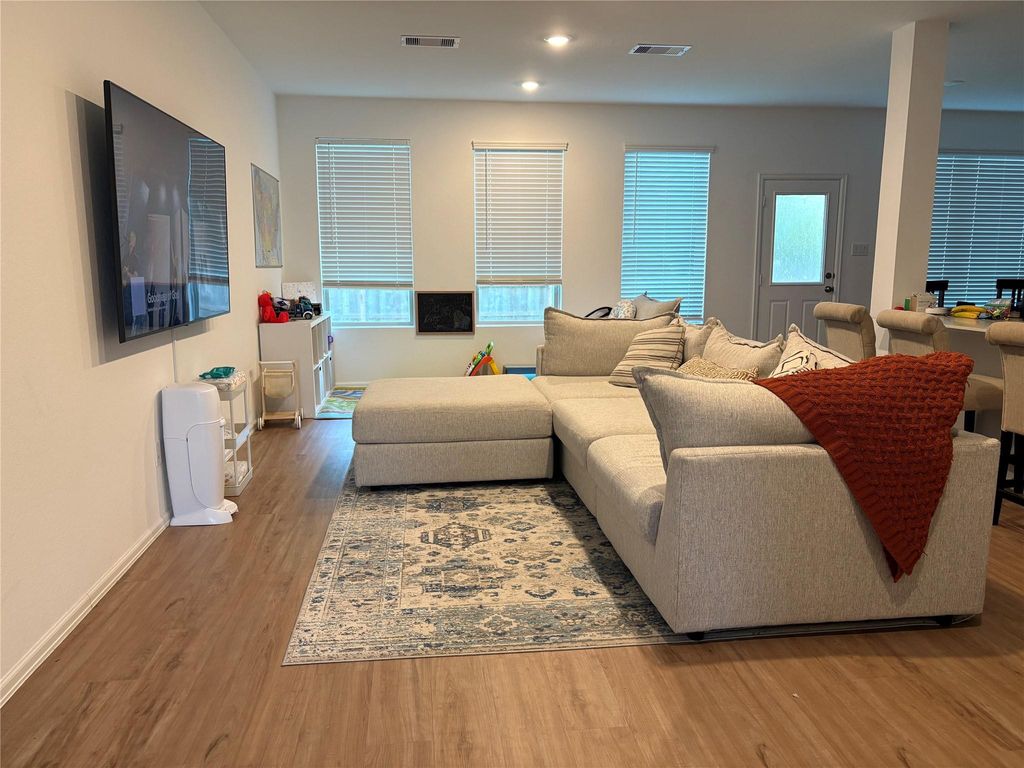2031 Iris Hills Lane, Crosby, TX 77532