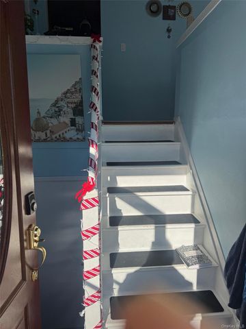 489 Easton Street, Ronkonkoma, NY 11779