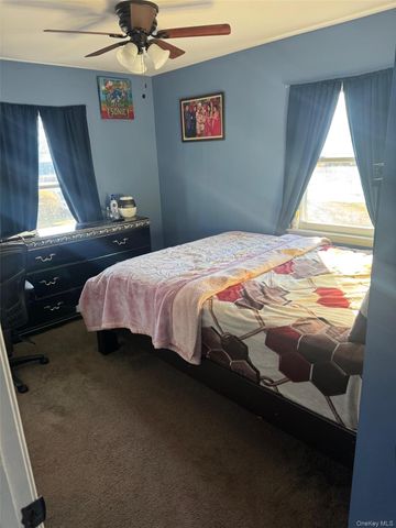 489 Easton Street, Ronkonkoma, NY 11779