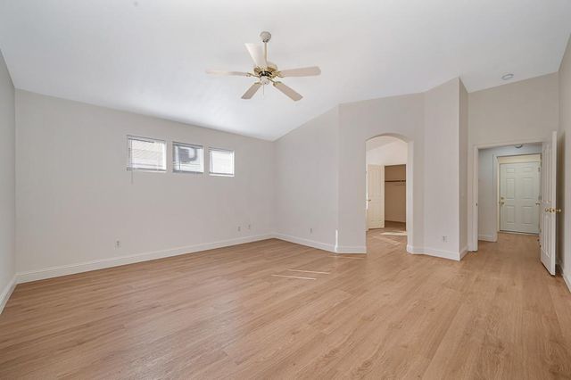 9052 Pembridge Dr, Elk Grove, CA 95624