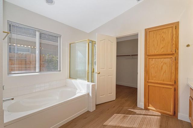 9052 Pembridge Dr, Elk Grove, CA 95624