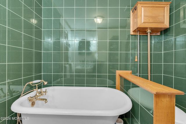 354 Mantoloking Road, Brick, NJ 08723