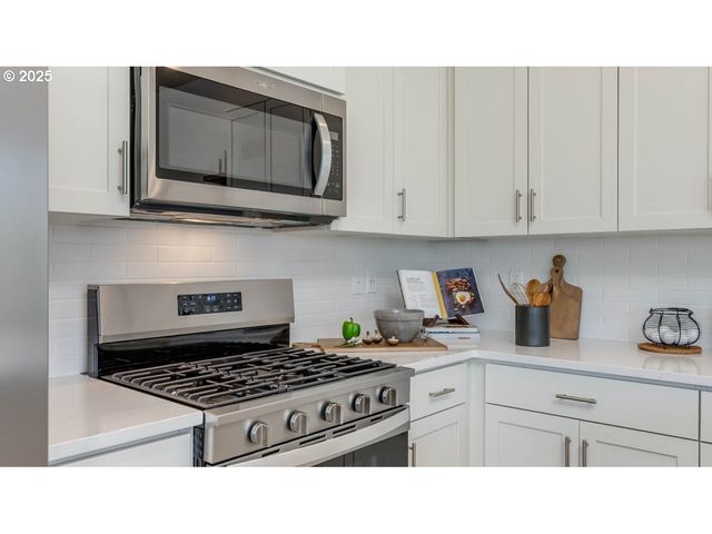 6424 Se Nasha St, Hillsboro, OR 97123