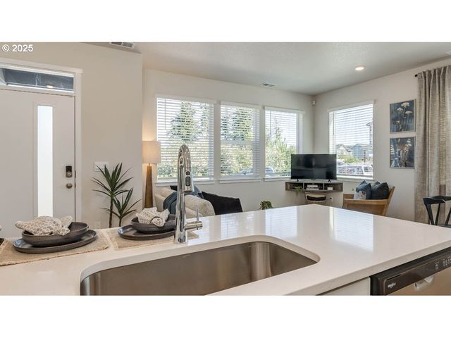 6424 Se Nasha St, Hillsboro, OR 97123