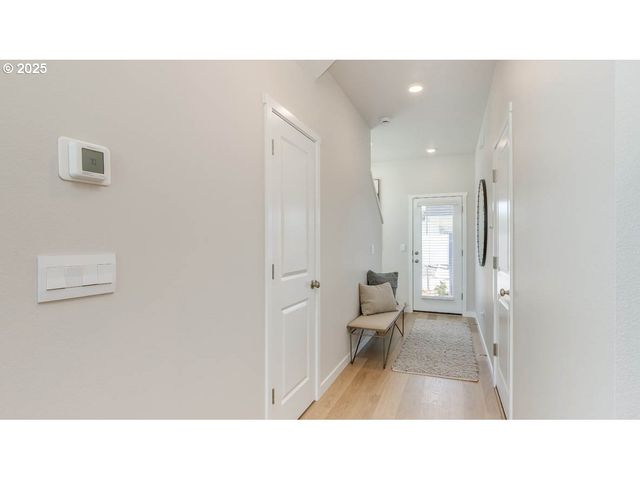 6424 Se Nasha St, Hillsboro, OR 97123