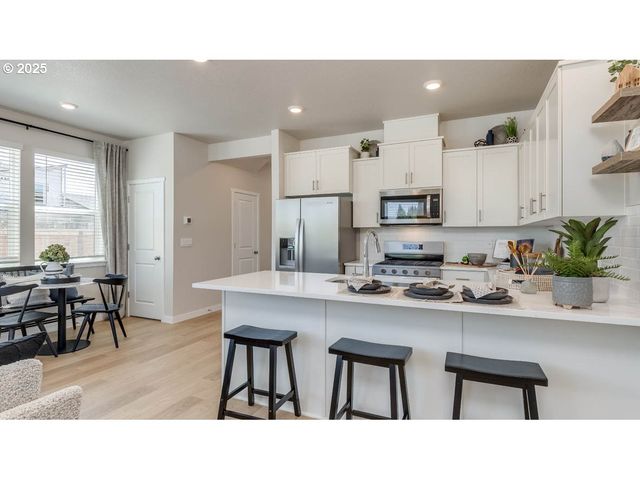 6424 Se Nasha St, Hillsboro, OR 97123