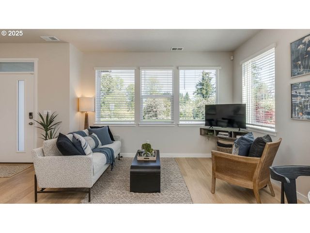 6424 Se Nasha St, Hillsboro, OR 97123