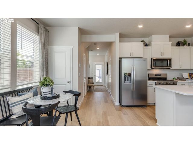 6424 Se Nasha St, Hillsboro, OR 97123