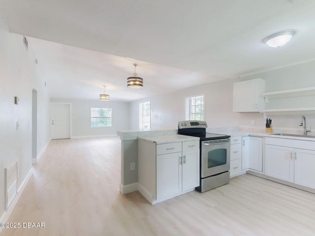 1103 Washington Street, New Smyrna Beach, FL 32168