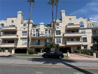 930 N Doheny 303, West Hollywood, CA 90069