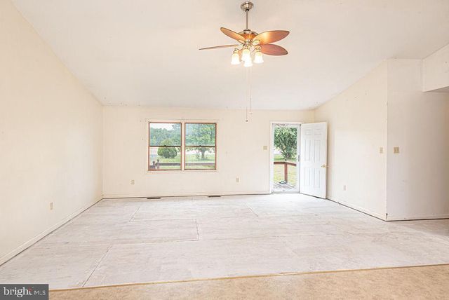 34863 RAILROAD AVE, Pittsville, MD 21850