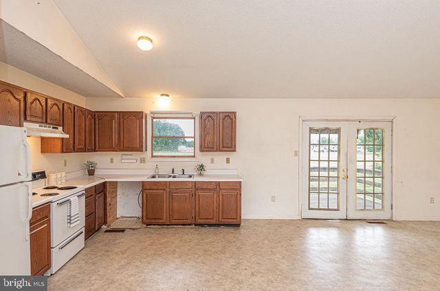 34863 RAILROAD AVE, Pittsville, MD 21850